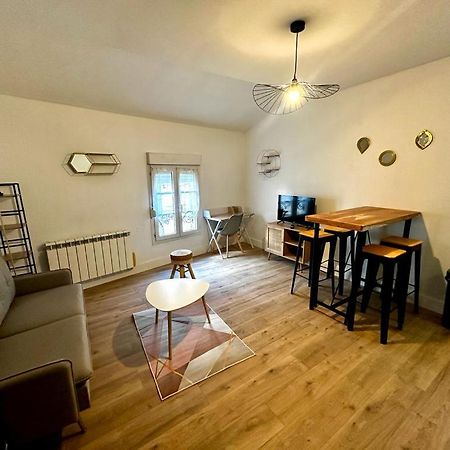 Le Petit Rempart Apartment Niort Bagian luar foto